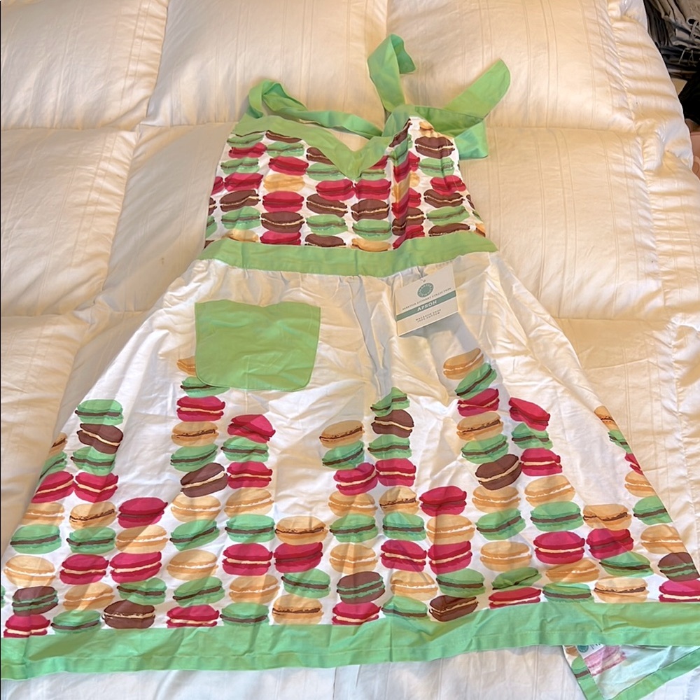 BNWT Martha Stewart Macaron Apron